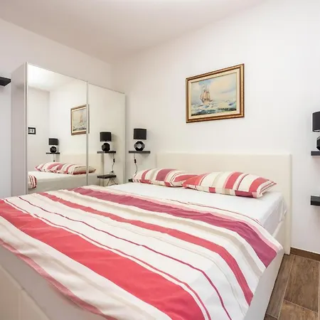 Apartment Nensy Dramalj